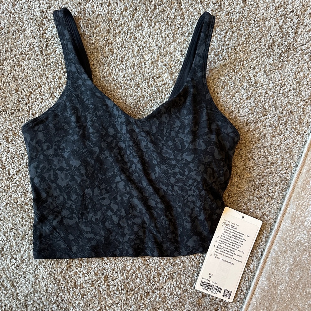 Black Patterned V-Neck Crop Tank Top - Unbranded